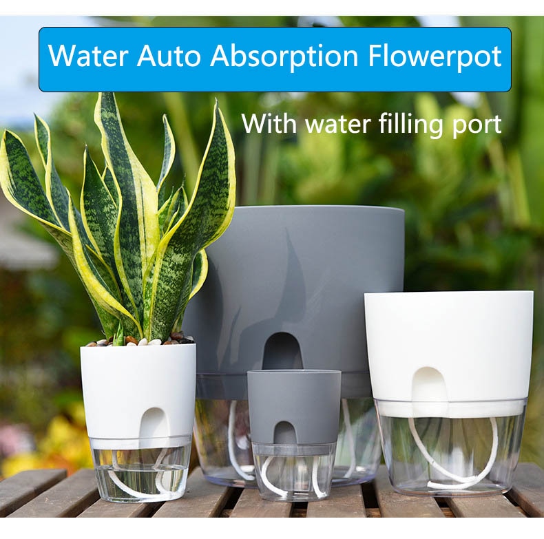 Self watering planter